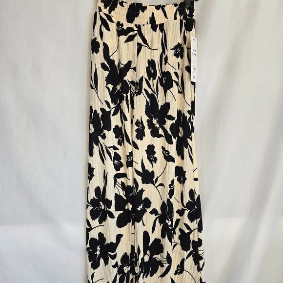 Black and white floral off the Shoulder pantsuit - Picture 5 of 5